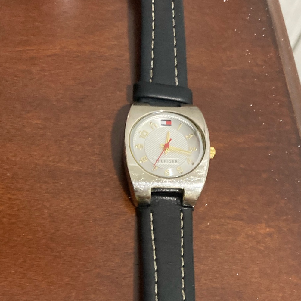 Vintage Black leather Tommy Hilfiger women’s watch